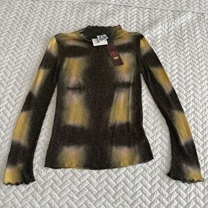Elegant Black and Yellow Long Sleeve Women's Top